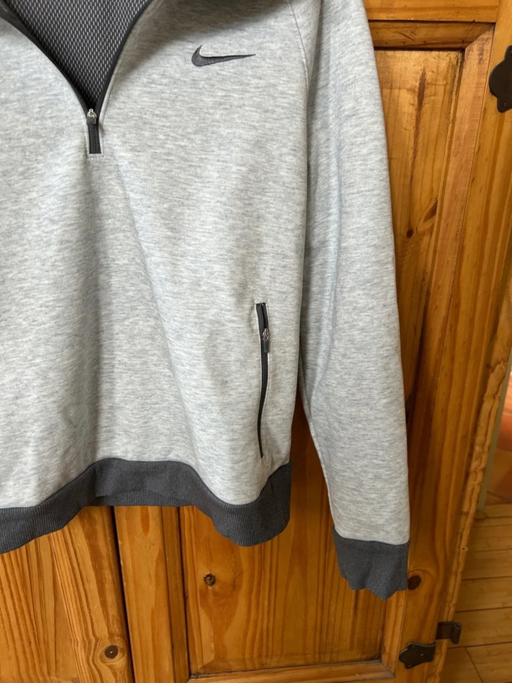 Nike Golf Sweatshirt Windblock Light Gray/Dark Gray‎ Quarter-Zip Pullover